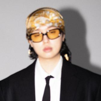 야망과 너 사이에서