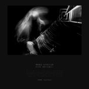 黑的意义 The Meaning of Blackness 礼节先于义务 比一切都要快 未曾诞生于光中的微笑