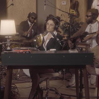 Bluffin (Live)