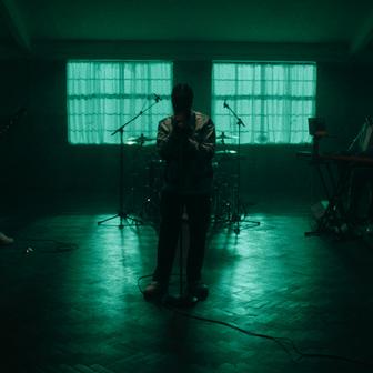 22 (Live Performance)