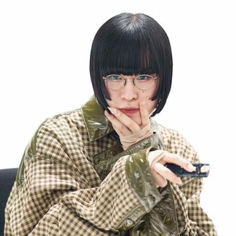 長谷川白紙