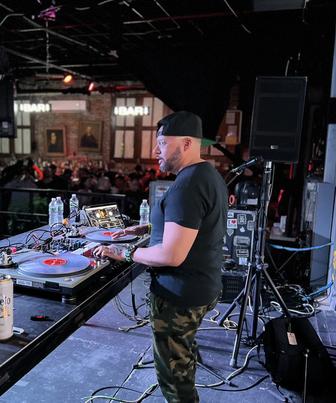 DJ Mickey Knox